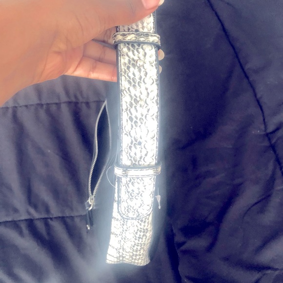 Alfani shoulder bag. - Picture 5 of 9